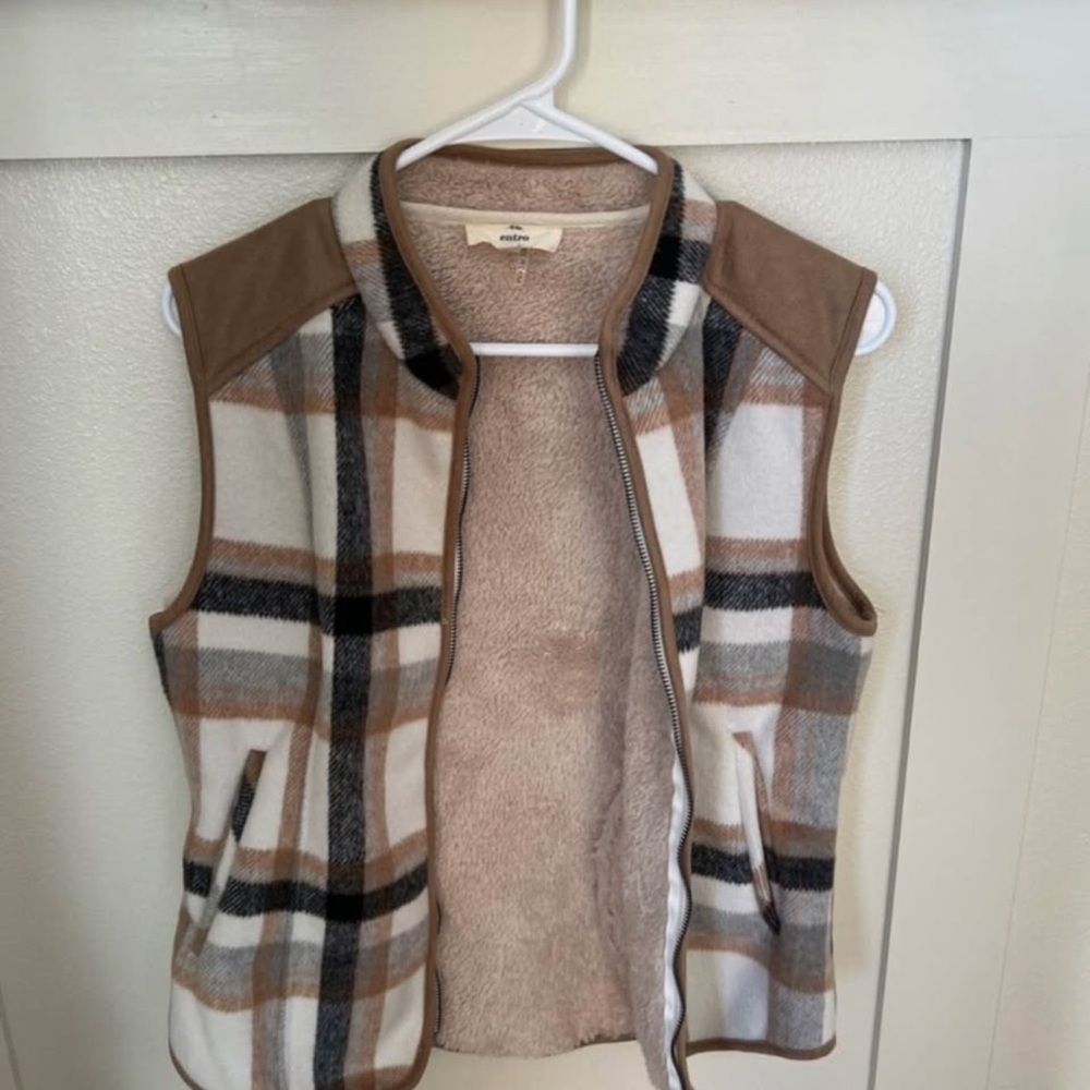 Plaid Sleeveless Vest with Tan Accents
